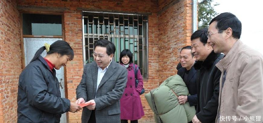 农村这4类人, 3个月内会收到一笔钱, 没收到的抓紧找村干部!