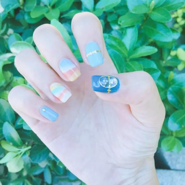 爱豆同款、时尚编辑的私心pick,未来一整年的美甲图案都在这里了