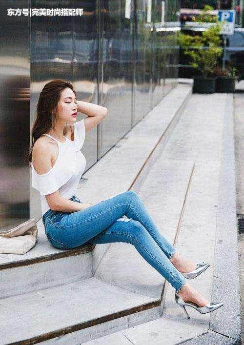 90后妹子穿搭紧身裤，特有女人味，特显女神魅力