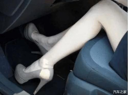  【适合开车】穿错鞋也要被扣分罚款！除了高跟鞋和拖鞋，这8种鞋子也不行！