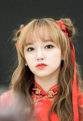 当程潇没有了刘海，孟美岐忘了画眼线，而鞠婧祎穿错了短裤！