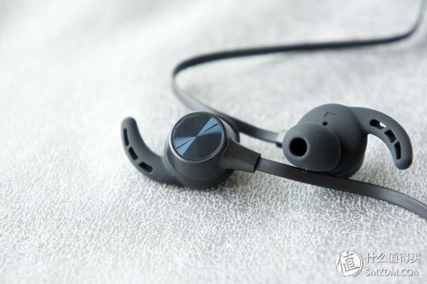 2018蹭听党万岁~! 篇五:实用至上!捷粉眼中的网红耳机JEET W1S