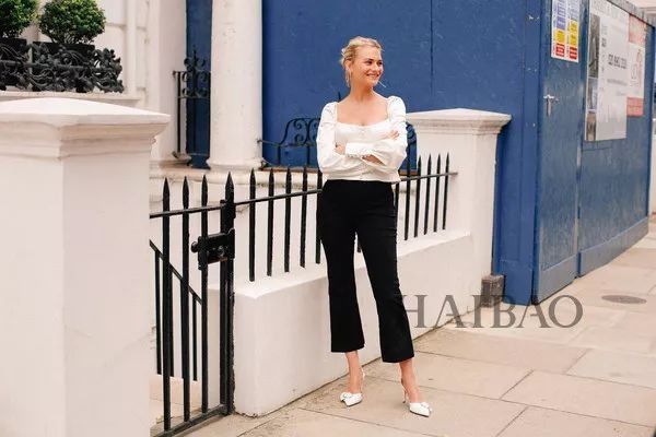 厉害| 今年最最最流行的小方领，时髦的同时居然还能显脸小!