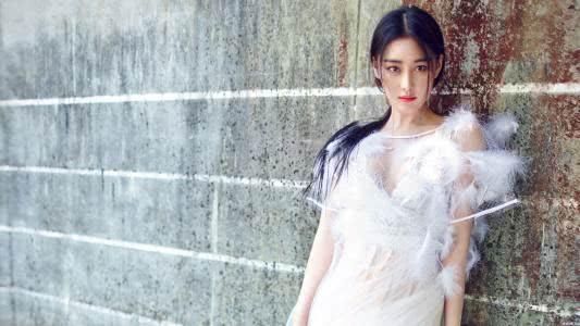 张馨予撩人的六张照片，图一女神范十足，最后一张却让我意想不到