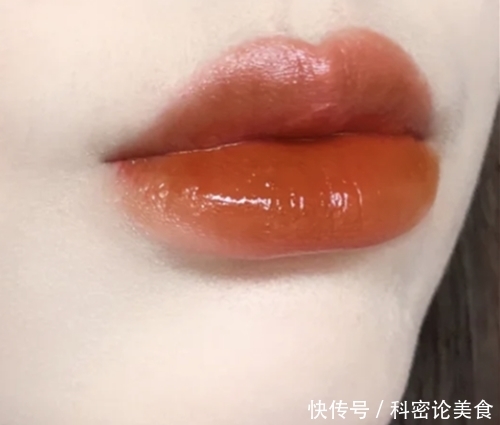  『感觉』想要打造浪漫玻璃唇，就用欧莱雅“湿吻”小钢笔唇釉！