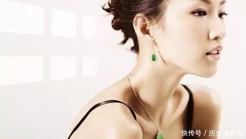 『气质』30上下的女人想要有气质,戴什么翡翠好?一定要选它!