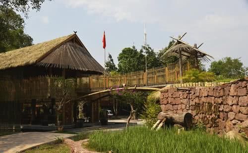 走进大山深处，探秘中国最原始的部落族群，去感知人类进化的历程