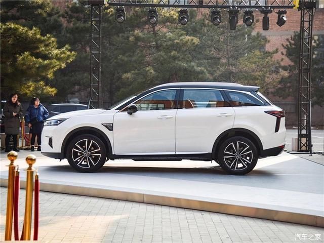 #发动机#全新高颜值SUV本周上市!11万起,搭1.5T发动机,百公里耗油6.1L