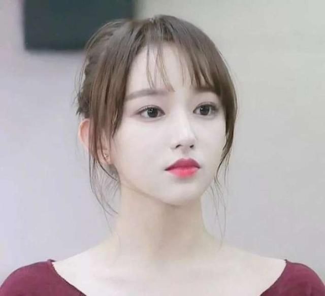 都说热巴和郭碧婷这个新发型很蠢，但模仿的人却前仆后继！