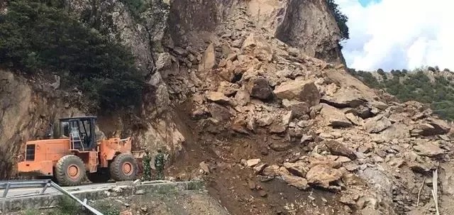 中国最贵的铁路1公里12个亿,为了守卫疆土,中国决定修！