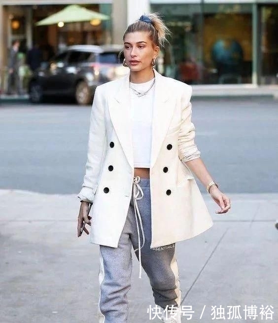  格纹：开工第一天，穿上我的“家居裤”就直接去公司？