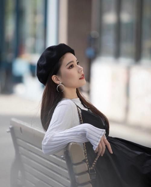 「 显得」降低颜值还显得没气质，偏偏很多人每天在做，女生有这8个坏习惯
