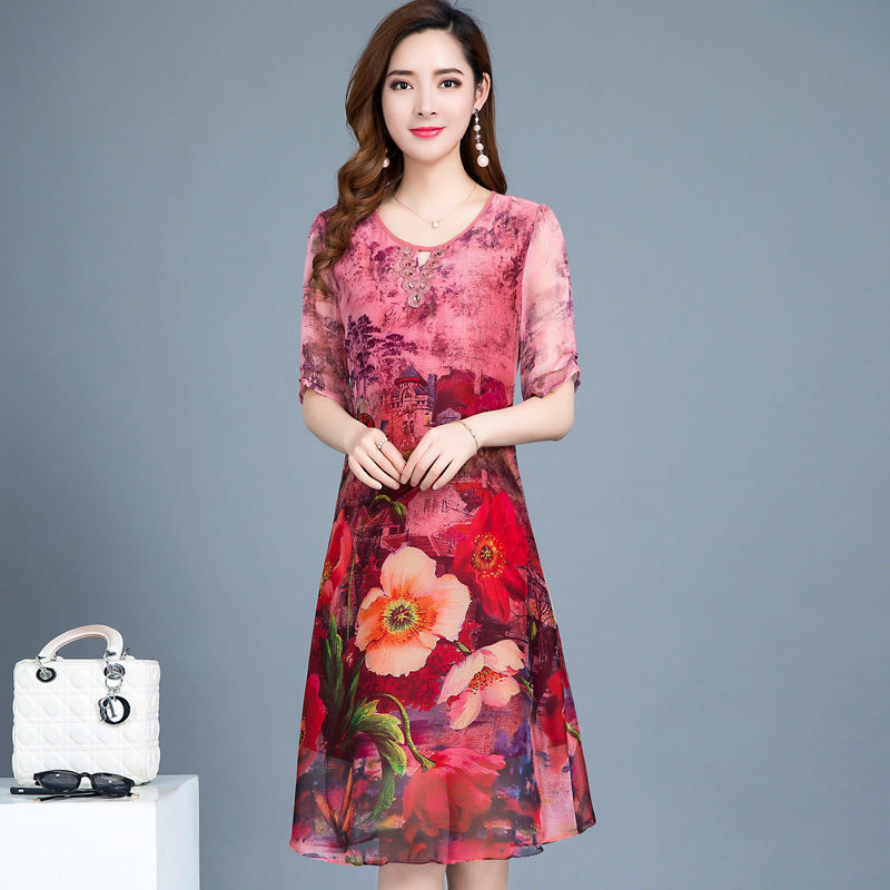 姐姐结婚，妈妈竟然一袭旗袍出场，惊艳了全场~