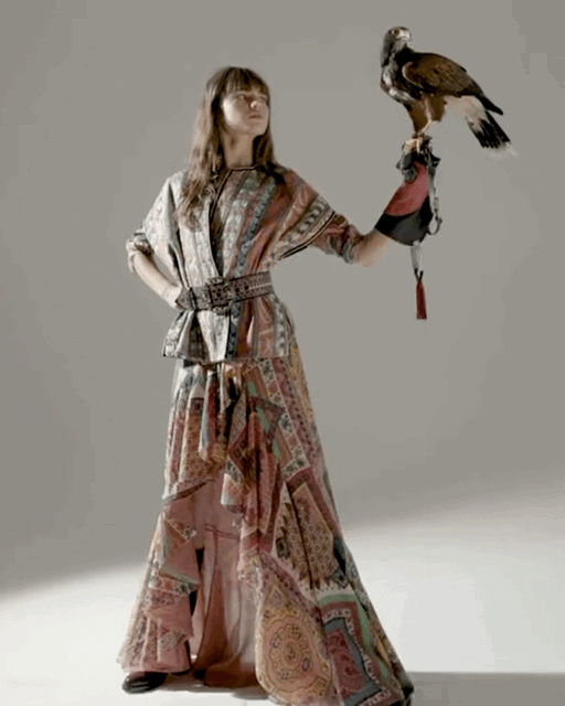  ETRO：ETRO 2020春夏系列，利落剪裁化繁为简，彰显睿智干练气场