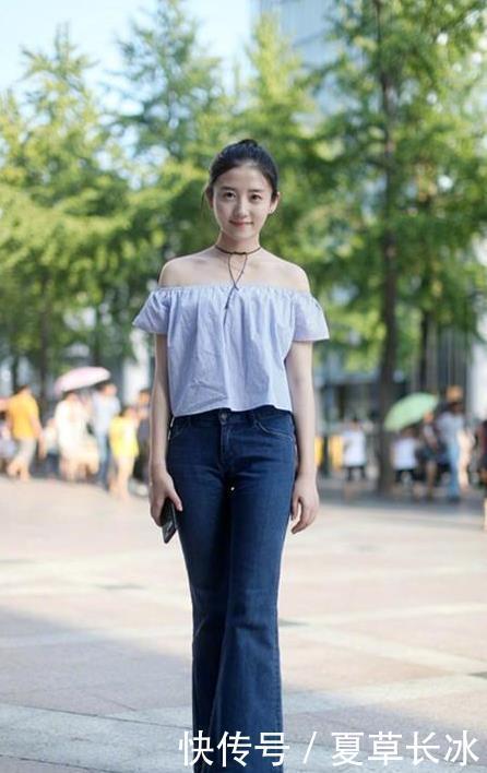 玉肤■街拍:白色抹胸套装小姐姐,冰肌玉肤,娇俏靓丽