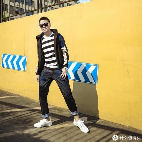  『素人』素人穿搭不出错的黑白色，穿出春季潮男范儿