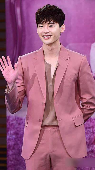 这些男星比女星还适合粉色，吴亦凡简直太惊艳！