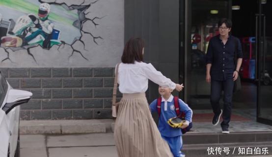  「超凡脱俗」余欢水老婆的时尚穿搭，件件搭配都是经典，超凡脱俗！