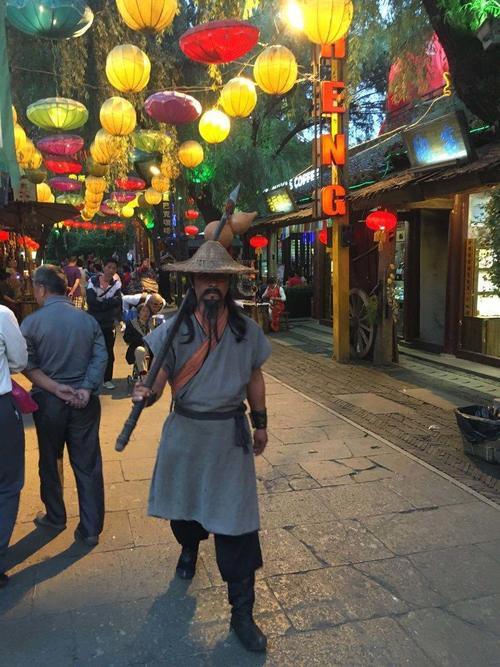 作为人造景点，宋城300元门票是不是太贵了？去过的人后悔吗