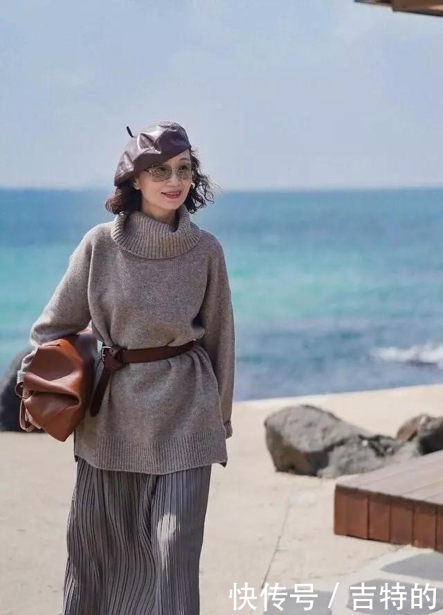  『女人』真正见过世面的女人，穿大衣很少配打底裤，看三木妈妈就知道了！