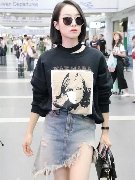 韩雪一件蓝色开叉雪纺长裙清新有气质，比奚梦瑶还性感的是她了