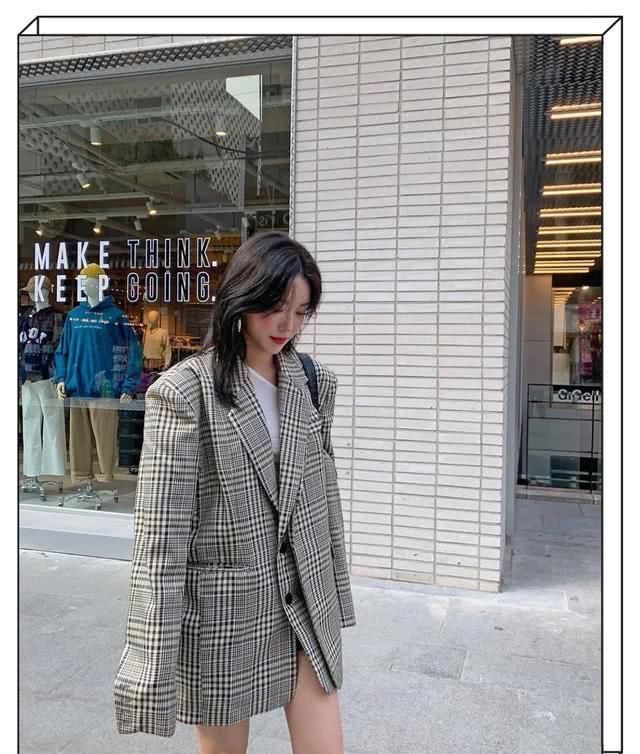  大一号：初入职场不知道怎么穿？7种西装＋裙子的搭配方案，总有一款适合你