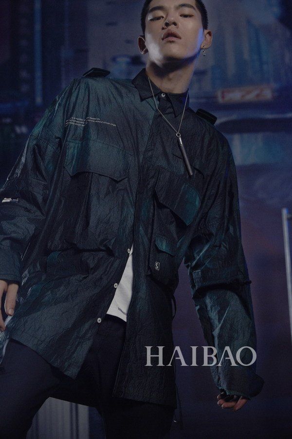 硅基生物2018秋冬系列lookbook:“月之暗面”