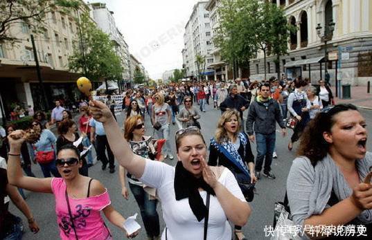 希腊政府宣布“破产”接近10年,如今希腊的经济如何