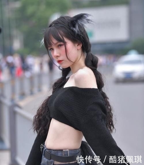 「 姐妹花」看了怦然心动,街拍:这么美的姐妹花