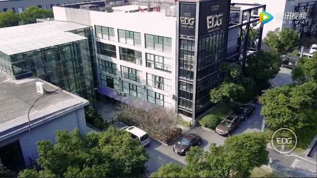 EDG官博澄清青训上单谣言 蔡徐坤莫名躺枪？粉丝：EDG会公关的呀