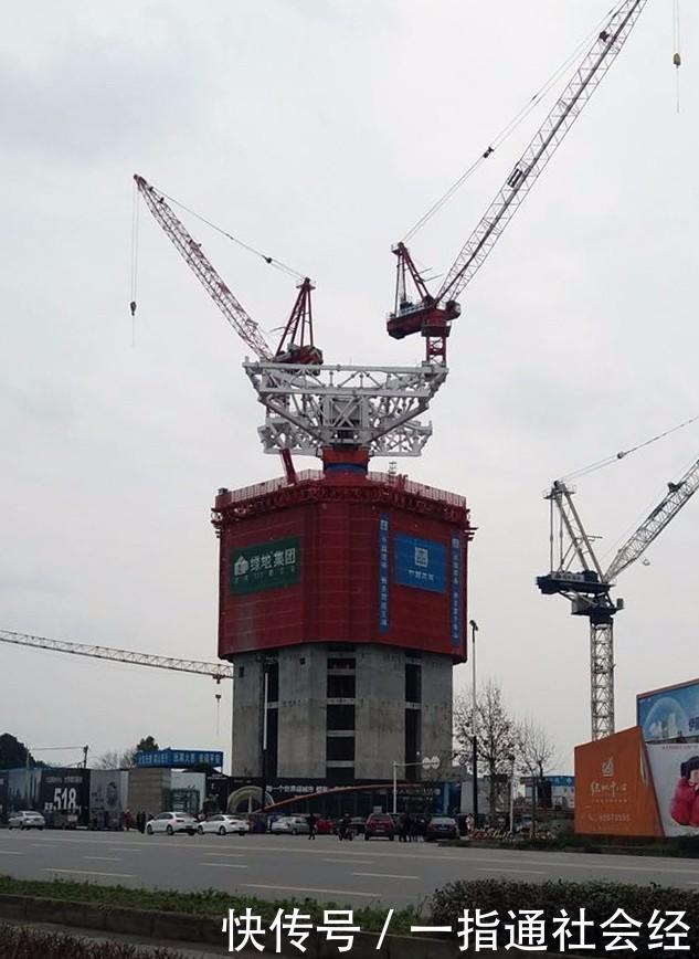 “成都第一高楼468蜀峰”带你看看修建情况是怎样的？