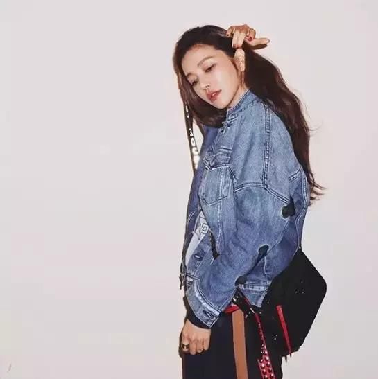 42岁冻龄“阿姨”颜值吊打未成年，“美少女”究竟吃了什么仙丹？