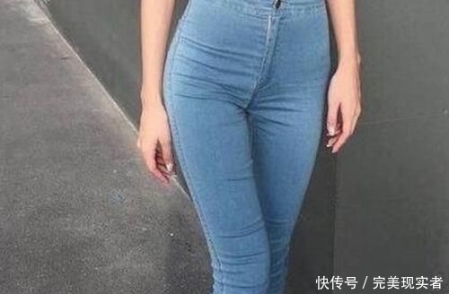 优美■牛仔裤美女,看起来有日韩潮流风格,展现出线条的优美!