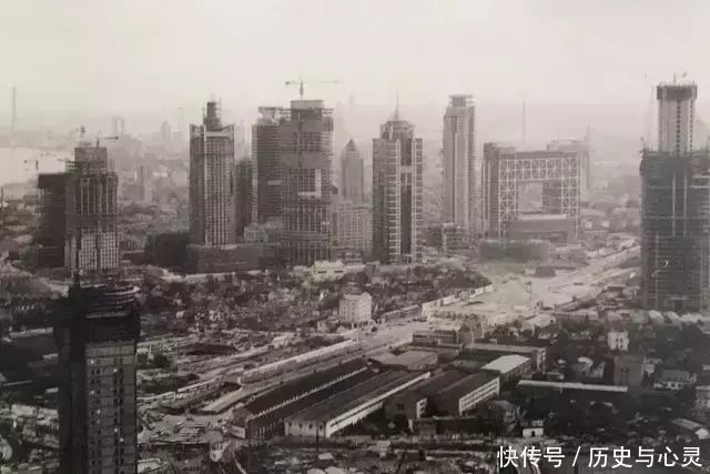 上海老照片：八、九十年代人们的记忆，你还记得这些地方是哪里吗