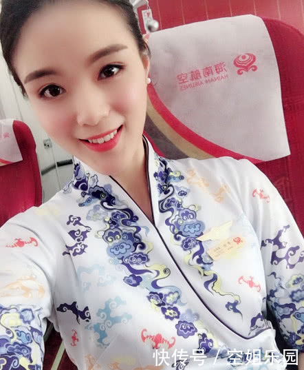 为何空姐在大街上，也喜欢穿着“制服”，网友：看完心疼了