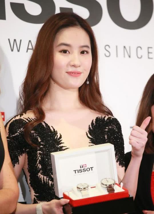 31岁的刘亦菲厉害了！瘦了20斤不止，网友：“神仙姐姐”又回来了