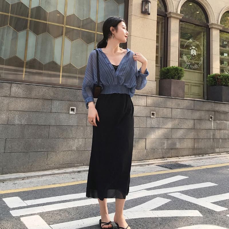 女人不管你有多美，9月出门一定要穿这种秋裙，风情万种，美上美