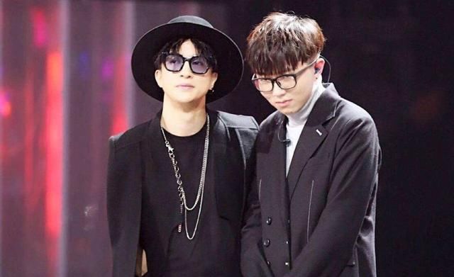 薛之谦当爸,发文宣布以后再不写情歌,网友:这是要靠孩子洗白?