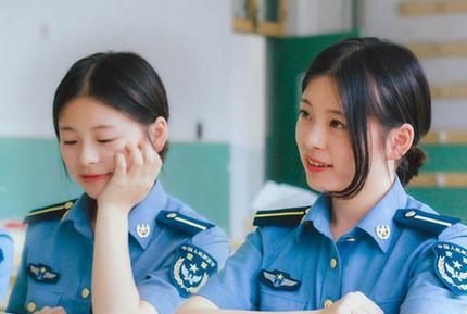  「毕业」高中毕业上军校，上完军校出来之后会怎么样？就业前景如何？