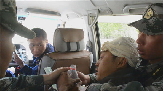  驻训|货车司机高原遇险，驻训官兵化险为夷