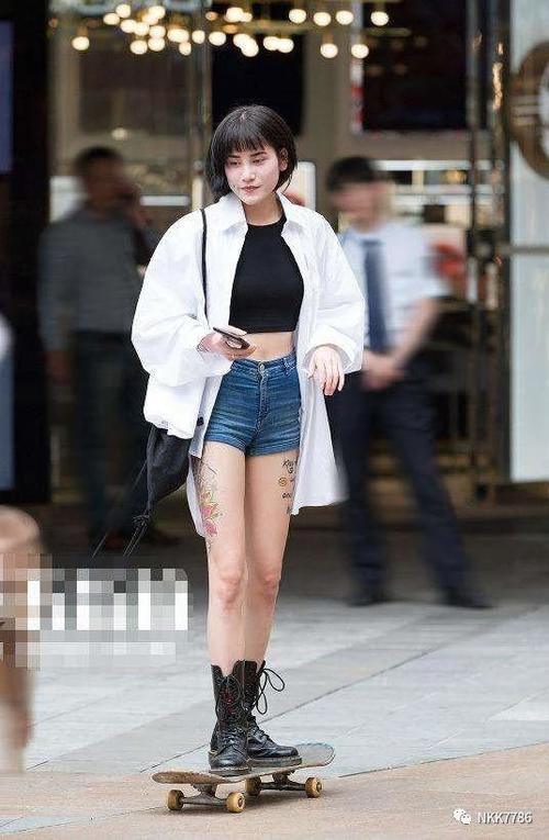 街拍: 图5的外国妞，不穿内内真的舒服吗？, 最后一张信息量太大