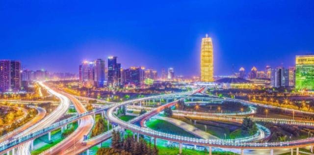 中国地理位置最好的4个城市，一个是上海，一个被誉为中国的心脏