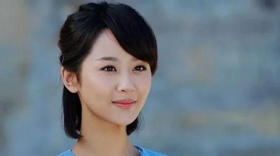  「气质」脸大的女生不要再做这几款发型了!看上去非常显老没气质!