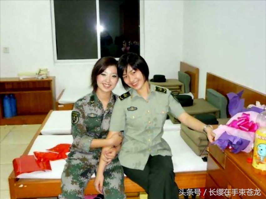 看中美女兵宿舍有啥不一样