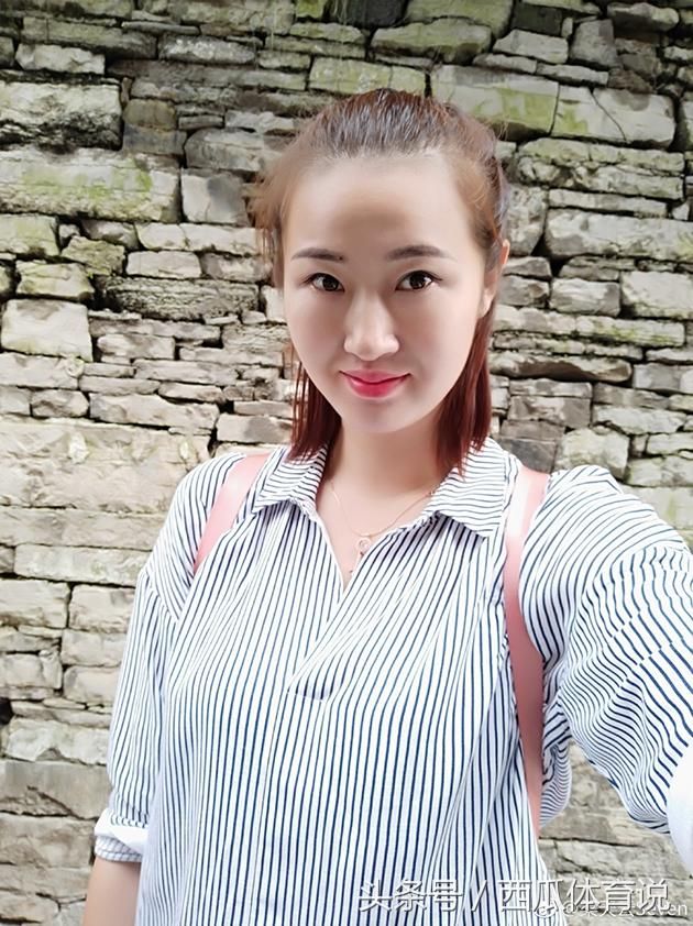 身高不是问题!帅小伙征服1米97篮球女神,公婆