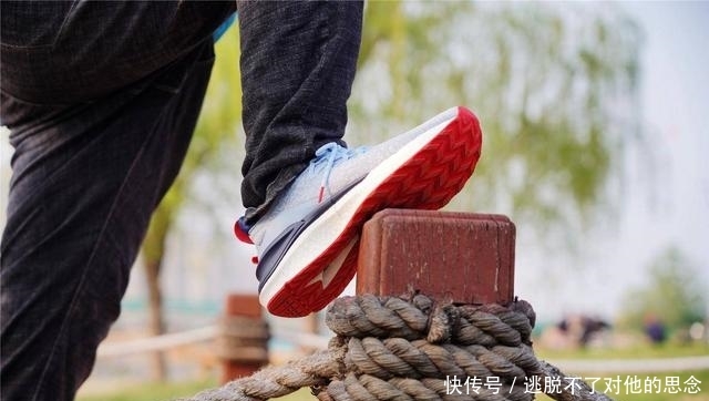 喜欢■米家运动鞋4来袭,出色的颜值和工艺,超高的性价比,来一双吗?