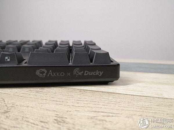 AKKO x DUCKY 3108S RGB 银轴开箱简评