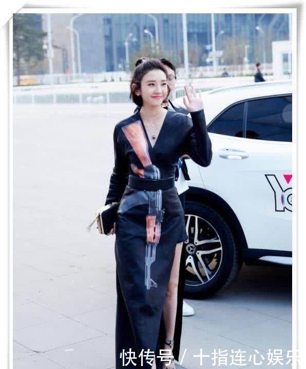 唐艺昕厉害了，把“AK47”别在腰间，难怪张若昀这么爱她