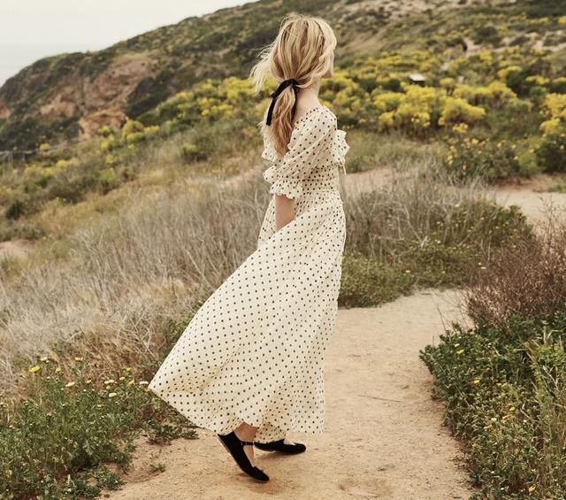 宋慧乔，迪丽热巴都认定的款，李沁却穿成了这样！你敢不敢一试？