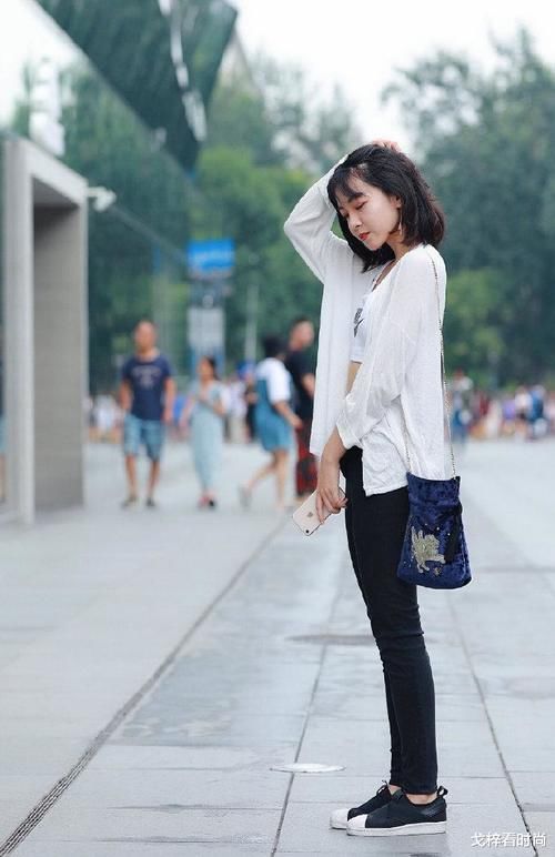  「邻家」邻家妹子的呆萌，你感受的到吗